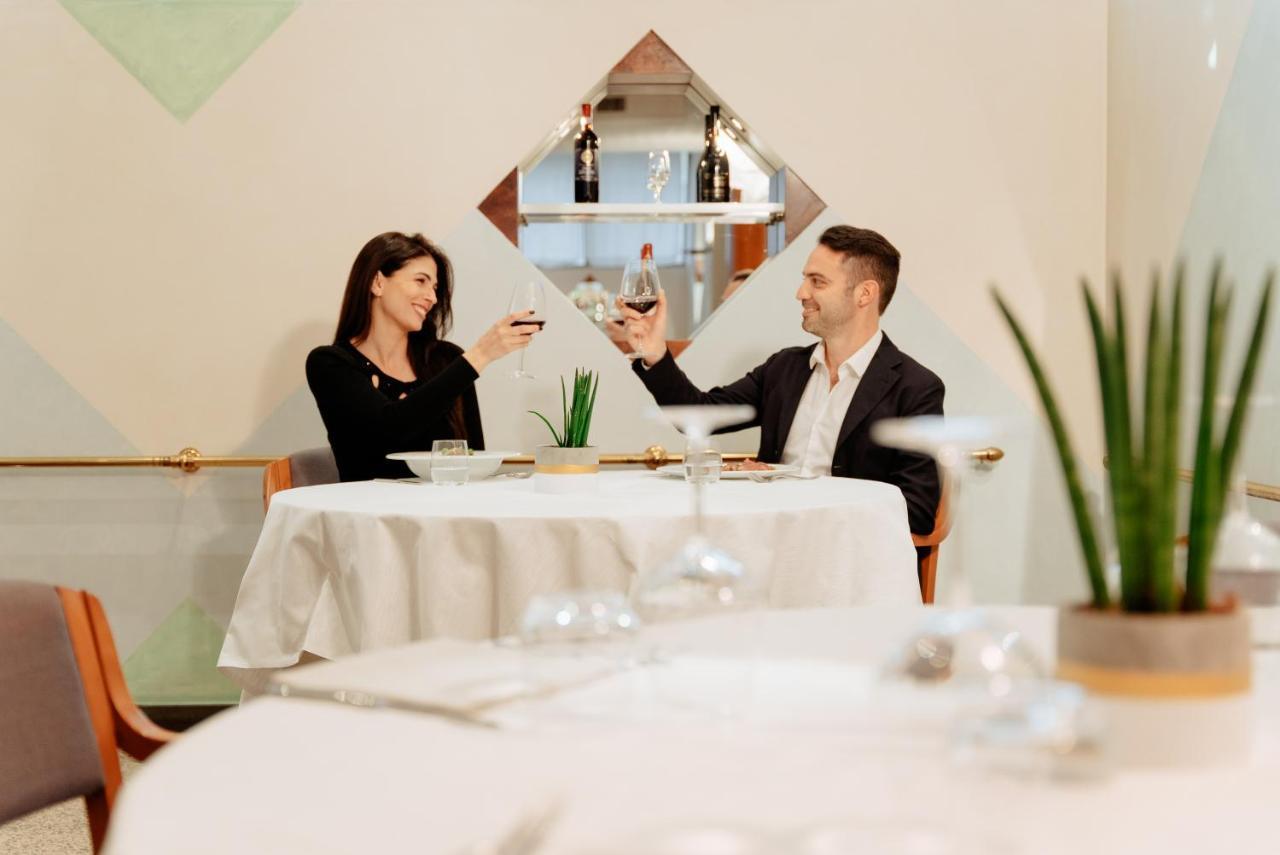 Hotel Minerva Арецо Екстериор снимка