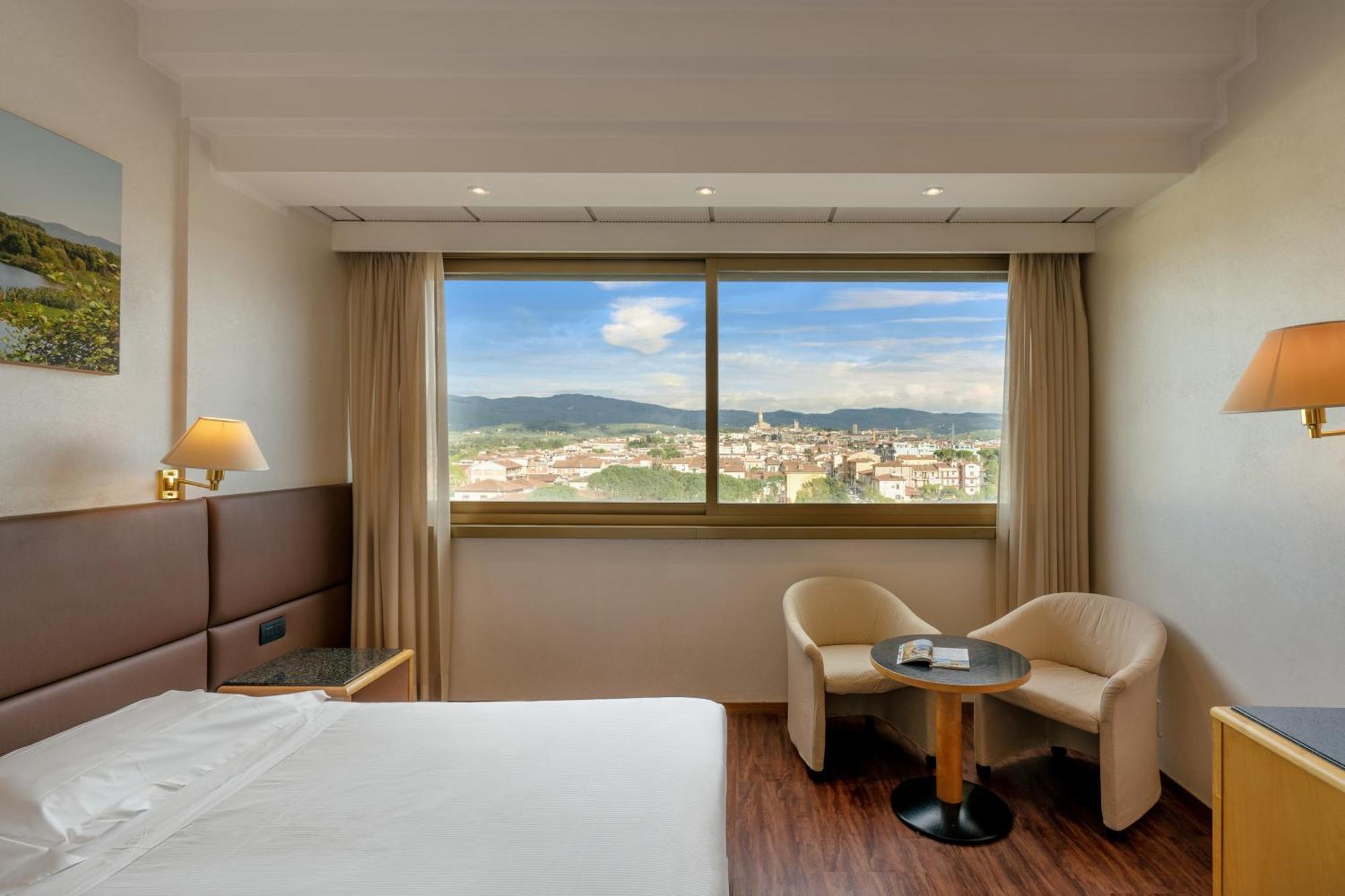 Hotel Minerva Арецо Екстериор снимка