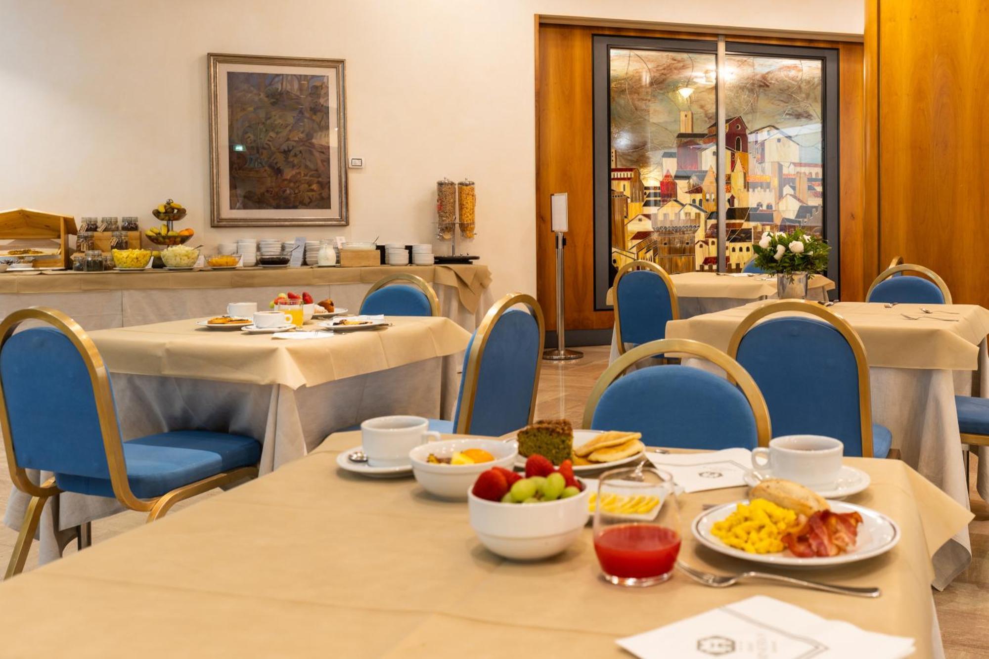 Hotel Minerva Арецо Екстериор снимка