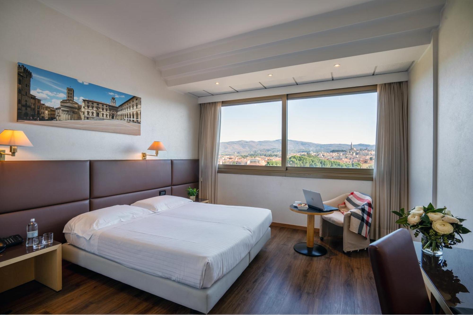 Hotel Minerva Арецо Екстериор снимка